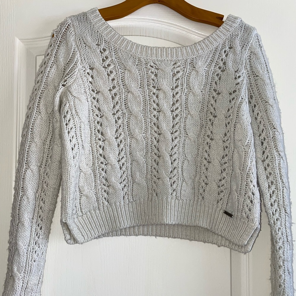 ❗️SOLD❗️Hollister Knit Sweater - Picture 2 of 4